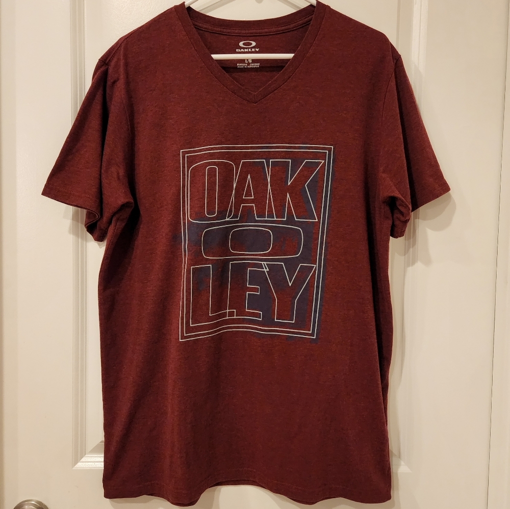 Oakley Burgundy Red Graphic Print Short Sleeve V-Neck T-Shirt